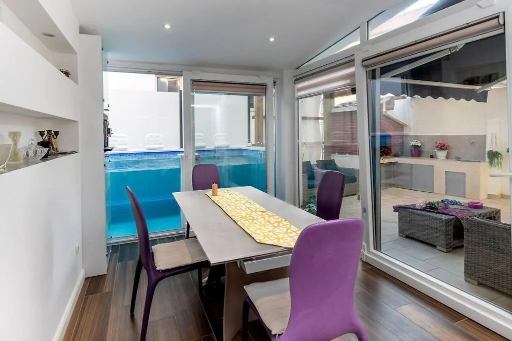 Luxury Apartment Martinis With Pool Split
